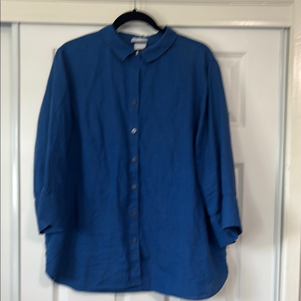 Chicos No Iron Linen Blue Button-Up Shirt Size 3 (US 16)